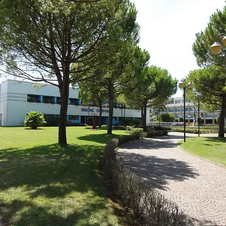 Apartment In 53641